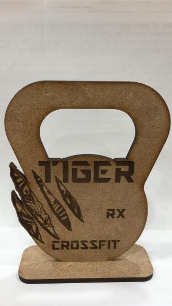 Trofeo-Gimnasio-material-MDF-scaled